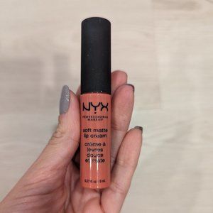 NYX Professional Makeup Soft Matte Lip Cream